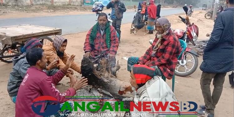 টাঙ্গাইলে শীতে ঋণের বোঝা মাথায় খেটে খাওয়া মানুষের