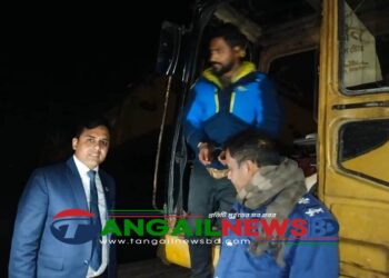 মির্জাপুরে নদীর পাড় কেটে বালু বিক্রি করায় দুই ব্যবসায়ীকে জরিমানা