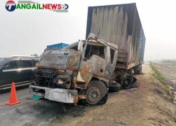 কালিহাতীতে সড়ক দুর্ঘটনায় কাভার্ডভ্যান চালক নিহত