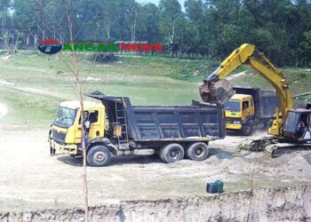 টাঙ্গাইলে জাপা নেতা মোজাম্মেল হকের বিরুদ্ধে এসডিএসের জমি দখলে নিয়ে মাটি কাটার অভিযোগ