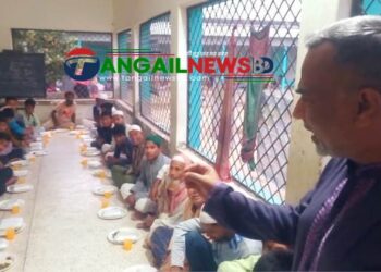 দেলদুয়ারে চেয়ারম্যান প্রার্থী হামীম কায়েছ বিপ্লবের ইফতারি আয়োজন