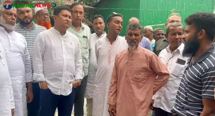 মির্জাপুরে অগ্নিকান্ডে ক্ষতিগ্রস্থ পরিবারের পাশে শুভ এমপি