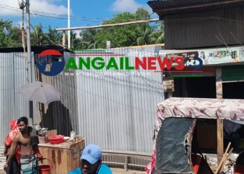 নাগরপুরে সরকারী রাস্তা দখল করে দোকান নির্মাণের অভিযোগ