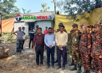 মির্জাপুরে ২০ টি অবৈধ কয়লা চুল্লী ধ্বংস ।। ৭০ হাজার টাকা জরিমানা 