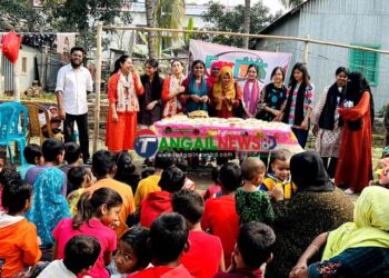 টাঙ্গাইলে পথশিশুদের নিয়ে পিঠা উৎসব 