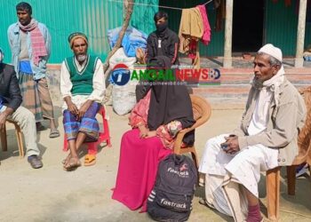 টাঙ্গাইলে বিয়ের দাবিতে প্রেমিকের বাড়িতে ৮ মাসের অন্তঃসত্ত্বা নারীর অনশন