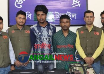 মির্জাপুরে চলন্ত বাসে ডাকাতি ও শ্লীলতাহানীর ঘটনায় আরও ২ ডাকাত গ্রেপ্তার