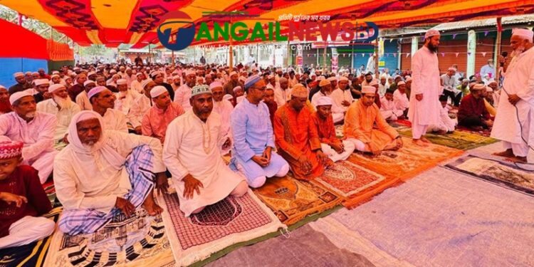 মির্জাপুরে প্রশাসনের হস্তক্ষেপে বিরোধপূর্ণ দুই ঈদ গাঁহে ঈদের জামাত অনুষ্ঠিত