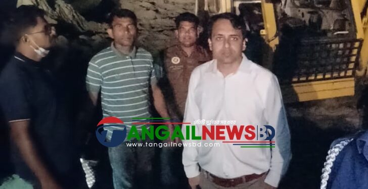মির্জাপুরে মাটি কাটায় ভ্রাম্যমাণ আদালতে আর্থিক জরিমানা আদায়