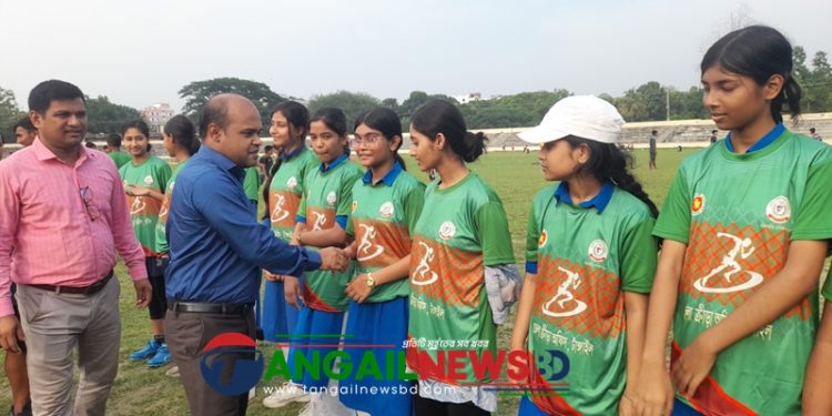 টাঙ্গাইলে ২১ দিনব্যাপী ফুটবল ও এ্যাথলেটিক্স প্রশিক্ষণের উদ্বোধন