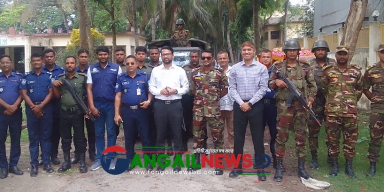 নাগরপুরে আইনশৃঙ্খলা স্বাভাবিক রাখতে যৌথ বাহিনীর মহড়া