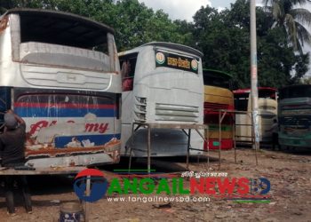 টাঙ্গাইলে ফিটনেস বিহীন বাসে সাজ-সজ্জার ধুম ॥ পুরোনো গাড়ি ‘নতুন’ বানানো হচ্ছে