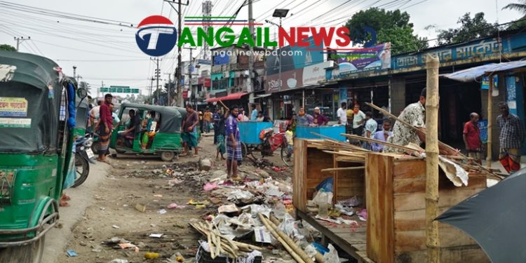 কালিহাতী বাসস্ট্যান্ডে ইউএনওর অভিযানে ফাঁকা ফুটপাত ॥ খুশি পৌরবাসী