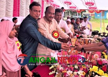 মির্জাপুরে গোড়াই স্কুলে বার্ষিক ক্রীড়ার পুরষ্কার বিতরণ