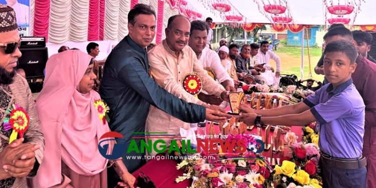 মির্জাপুরে গোড়াই স্কুলে বার্ষিক ক্রীড়ার পুরষ্কার বিতরণ