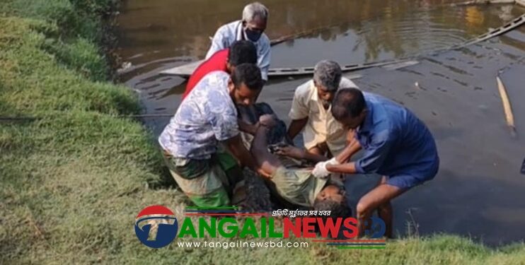 কালিহাতীতে লাশের পাশে বসে ছেলে হত্যার বিচারের আকুতি পিতার