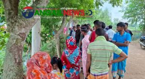 সখীপুরে গৃহবধূর ঝুলন্ত লাশ উদ্ধার করেছে পুলিশ