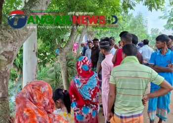 সখীপুরে গৃহবধূর ঝুলন্ত লাশ উদ্ধার করেছে পুলিশ