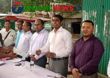 দেলদুয়ারে ভূমি অধিগ্রহণে ক্ষতিগ্রস্থদের মাঝে চেক বিতরণ