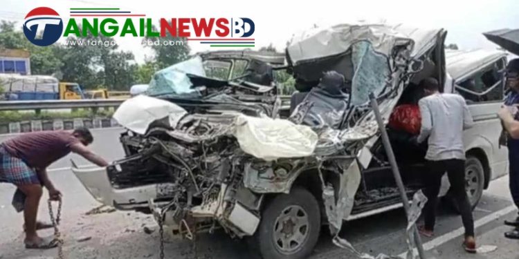 করাতিপাড়ায় সড়ক দুর্ঘটনায় একই পরিবারের ৩ জন নিহত