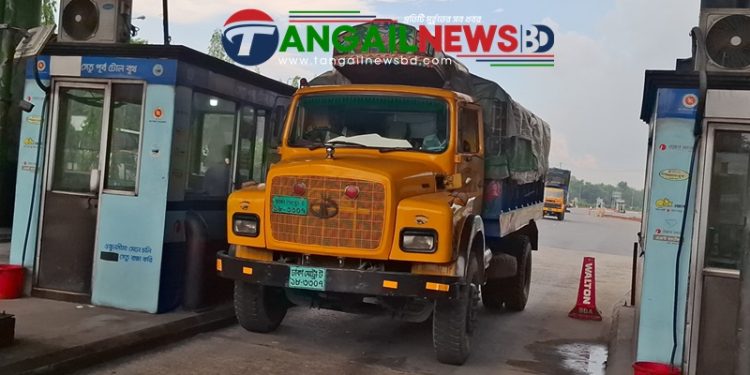 ঈদ যাত্রার শুরুর দিনে টোল আদায় দুই কোটি ৮৬ লাখ টাকা