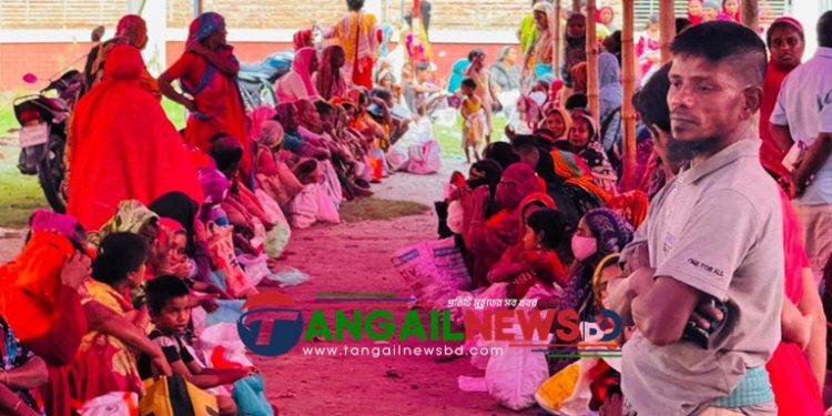 মির্জাপুরের পোষ্টকামুরী গ্রামের ৫৩৮৩ জন পেল ৮০০ গ্রাম করে মাংস