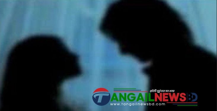 ভূঞাপুরে ঘরে প্রেমিকসহ আ.লীগ নেত্রী জনতার হাতে আটক
