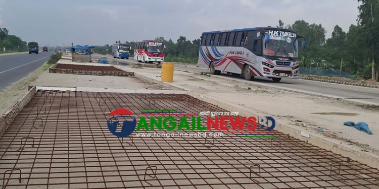 চার বছরেও শেষ হয়নি চারলেনের কাজ ॥ ঈদযাত্রায় যানজটের শঙ্কা