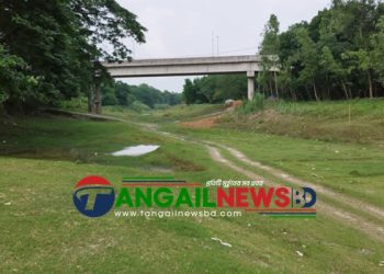 মির্জাপুরে ধলেশ্বরীর শাখা বারিন্দা নদীর নাব্যতা সংকট ॥ খননের দাবি