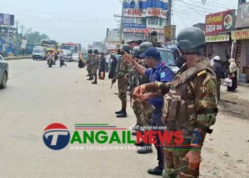 টাঙ্গাইল মহাসড়কে ঈদযাত্রা নির্বিঘ্ন করতে কাজ করছে সেনাবাহিনী