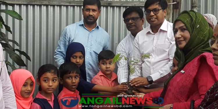 মির্জাপুরে একযোগে ১৭০টি প্রাথমিক স্কুলে বৃক্ষরোপন কর্মসূচি পালিত