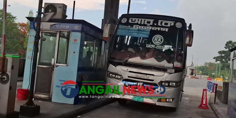 গত ২৪ ঘণ্টায় প্রায় ৫২ হাজার যানবাহন যমুনা সেতু পারাপার