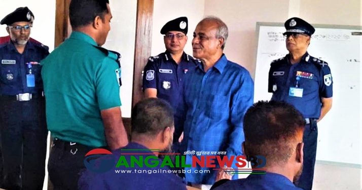 জনগণের বন্ধু হতে পারলেই পুলিশের কলঙ্ক মুছে যাবে- স্বরাষ্ট্র উপদেষ্টা