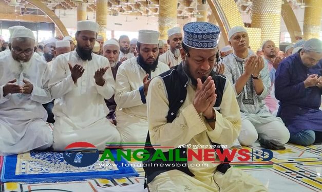 গোপালপুরে ২০১ গম্বুজ মসজিদের একদিনের খতিব মুফতি আমির হামজা