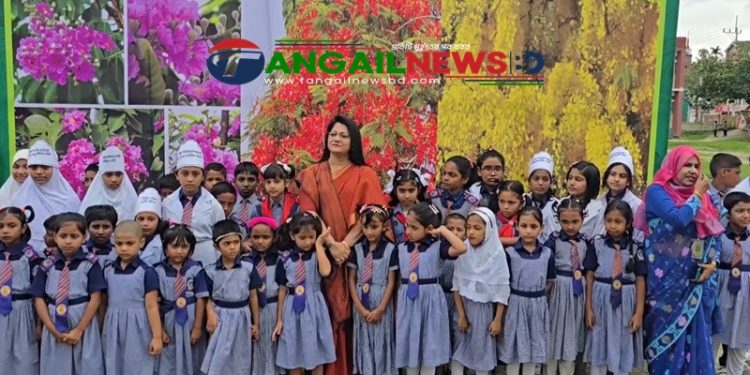 টাঙ্গাইলে সকল সরকারি প্রাথমিক স্কুলে একযোগে বৃক্ষরোপণ