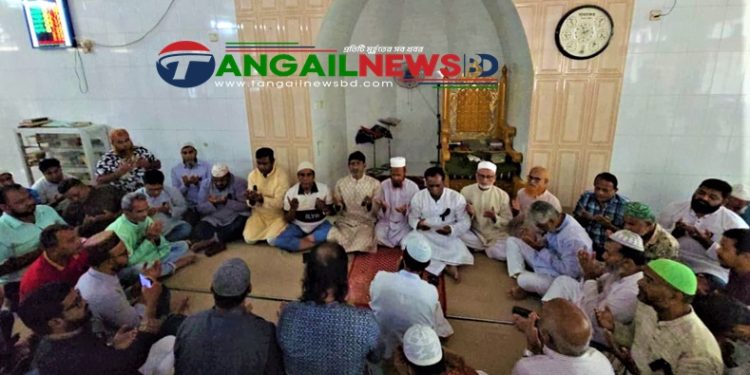 মাইলস্টোনে নিহতদের স্মরণে টাঙ্গাইলে বিএনপির দোয়া মাহফিল