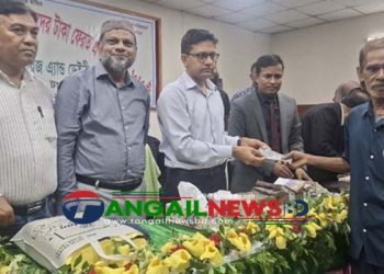 দুই যুগ পর টাঙ্গাইলে এসডিএস এনজিও'র টাকা ফেরত পাচ্ছেন গ্রাহকরা