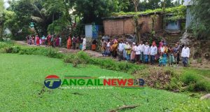 মির্জাপুরে রাস্তার জমি উদ্ধারের দাবিতে মানববন্ধন ও বিক্ষোভ