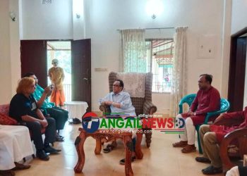 মধুপুরে বিএনপির নেতা স্বপন ফকিরের সাথে  সাংবাদিকদের মত বিনিময়