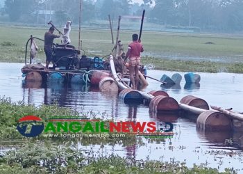 কালিহাতীতে বালু উত্তোলনে ধ্বংস ৩ ড্রেজার জরিমানা ১ লাখ টাকা