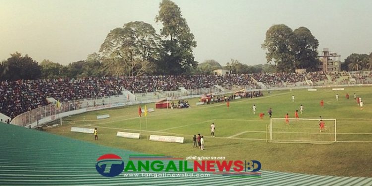 টাঙ্গাইলের ফুটবলাররা এখন মনিং ফুটবল টুর্নামেন্টের জ্বরে আক্রান্ত