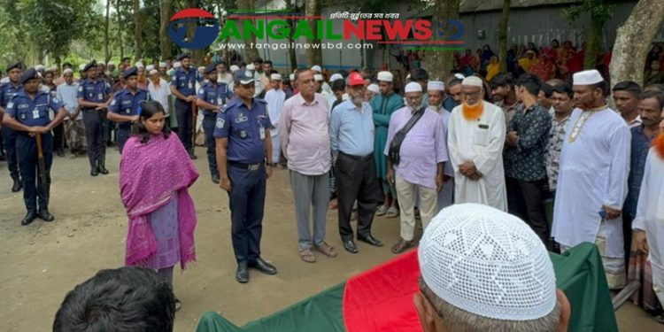 বীর মুক্তিযোদ্বা লুৎফরের জানাজা শেষে দাফন সম্পন্ন