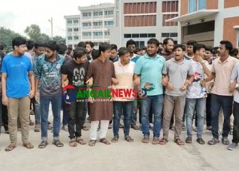 ঢাকায় প্রকৌশলীদের আন্দোলনে পুলিশের হামলার প্রতিবাদে টাঙ্গাইলে বিক্ষোভ