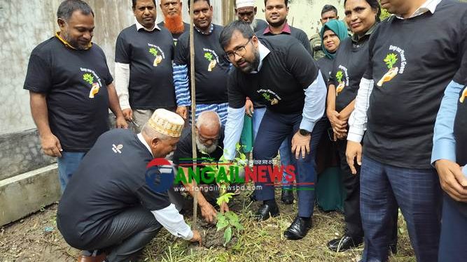 কালিহাতীতে দেশি ফুলের বৃক্ষরোপণ