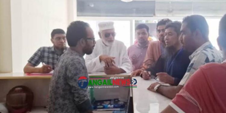 টাঙ্গাইল শহরে অবৈধ ক্লিনিক বন্ধে মালিক সমিতির অভিযান
