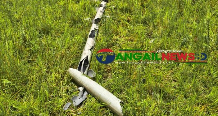 কালিহাতীর বর্তা বিলে পাইপ ও ড্রেজার মেশিন বিনষ্ট