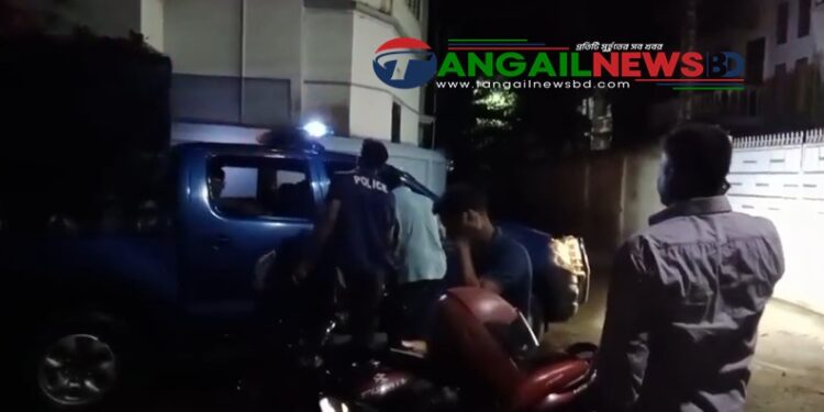 লতিফ সিদ্দিকীর কালিহাতীর বাড়িতে নিরাপত্তায় পুলিশ মোতায়েন