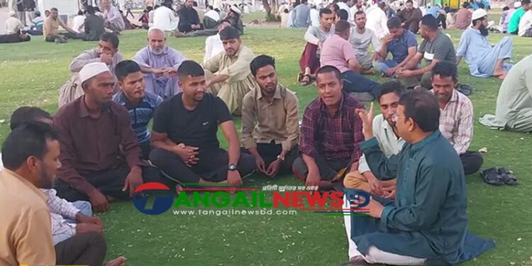 প্রবাসে কারও সুখে কারও আবার কষ্টে দিন কাটে