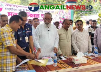 গোপালপুরে দুর্গোৎসবে আর্থিক অনুদান প্রদান করলেন সালাম পিন্টু