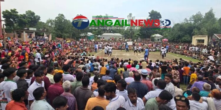 টাঙ্গাইলের কাতুলীতে নারীদের জমজমাট কাবাডি খেলা অনুষ্ঠিত